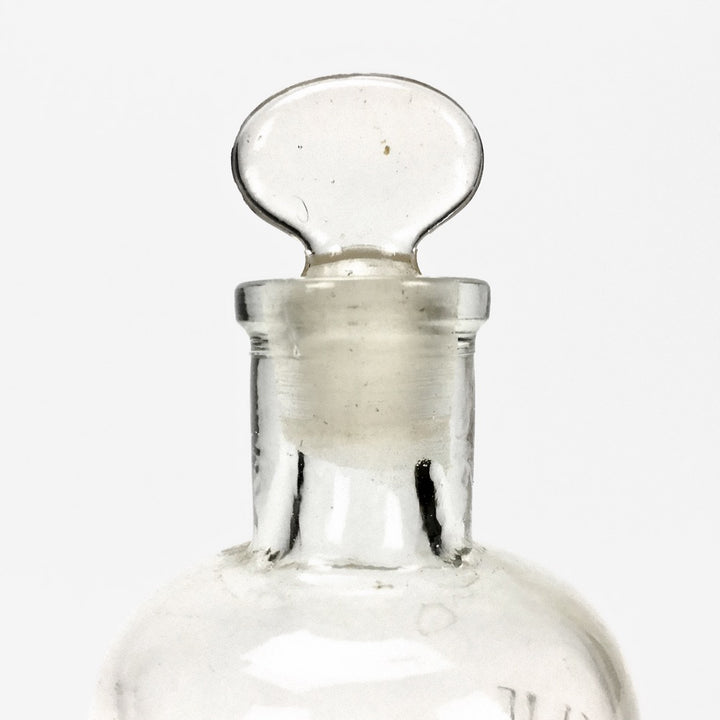 Ensemble de flacons d'apothicaire