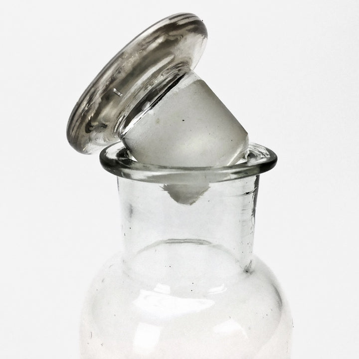 Ensemble de flacons d'apothicaire