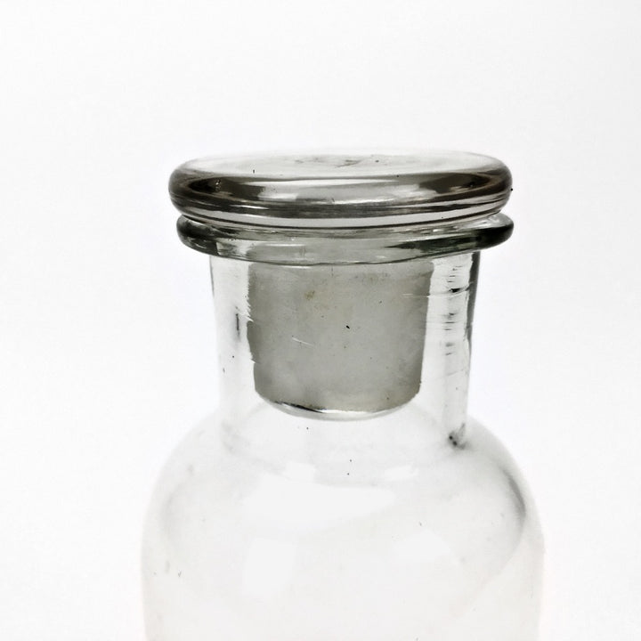 Ensemble de flacons d'apothicaire