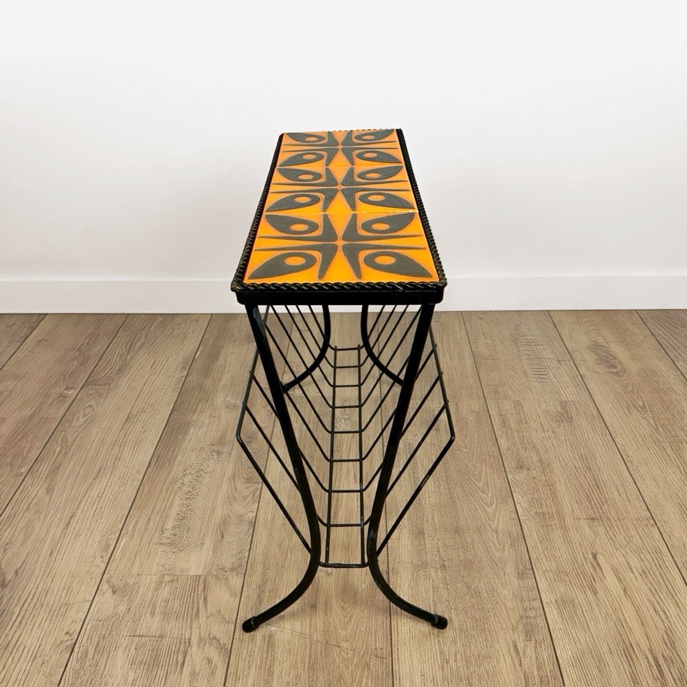 Porte-revues céramique orange et métal années 70