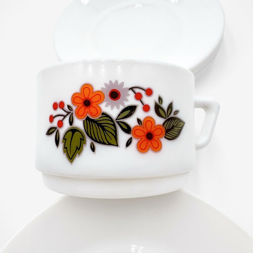 Tasses Arcopal modèle Marly années 70