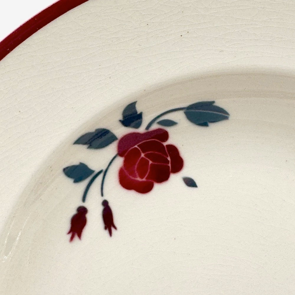 9 assiettes à soupe Badonviller modèle "Les Roses" années 50
