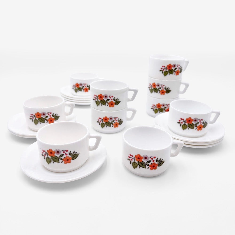 Tasses Arcopal modèle Marly années 70