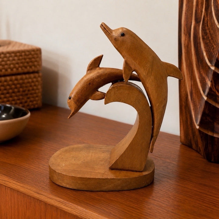 Sculpture scandinave en bois dauphins années 50