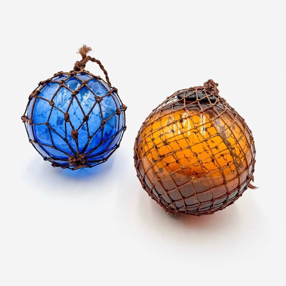 Anciennes boules de chalut