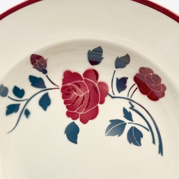 9 assiettes à soupe Badonviller modèle "Les Roses" années 50