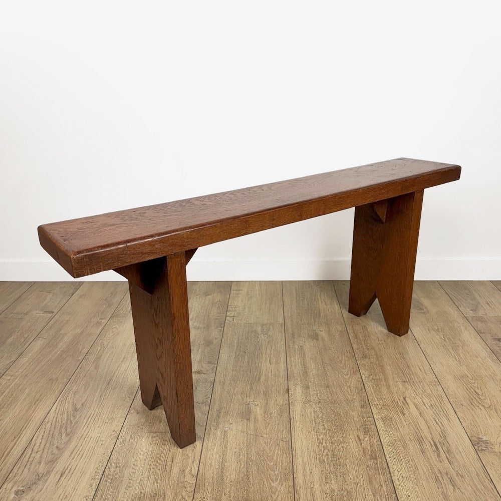 Banc brutaliste en chêne massif