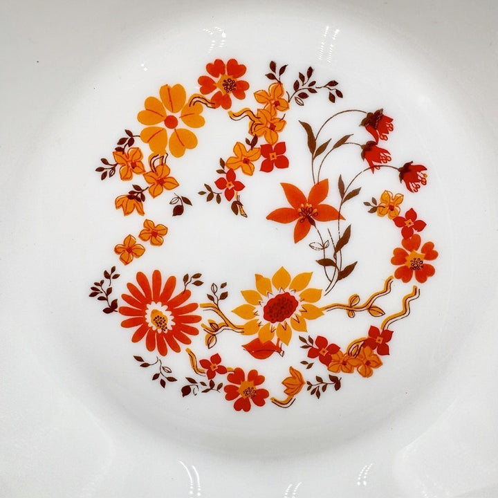 Assiettes plates et à soupe Arcopal modèle flore 70's