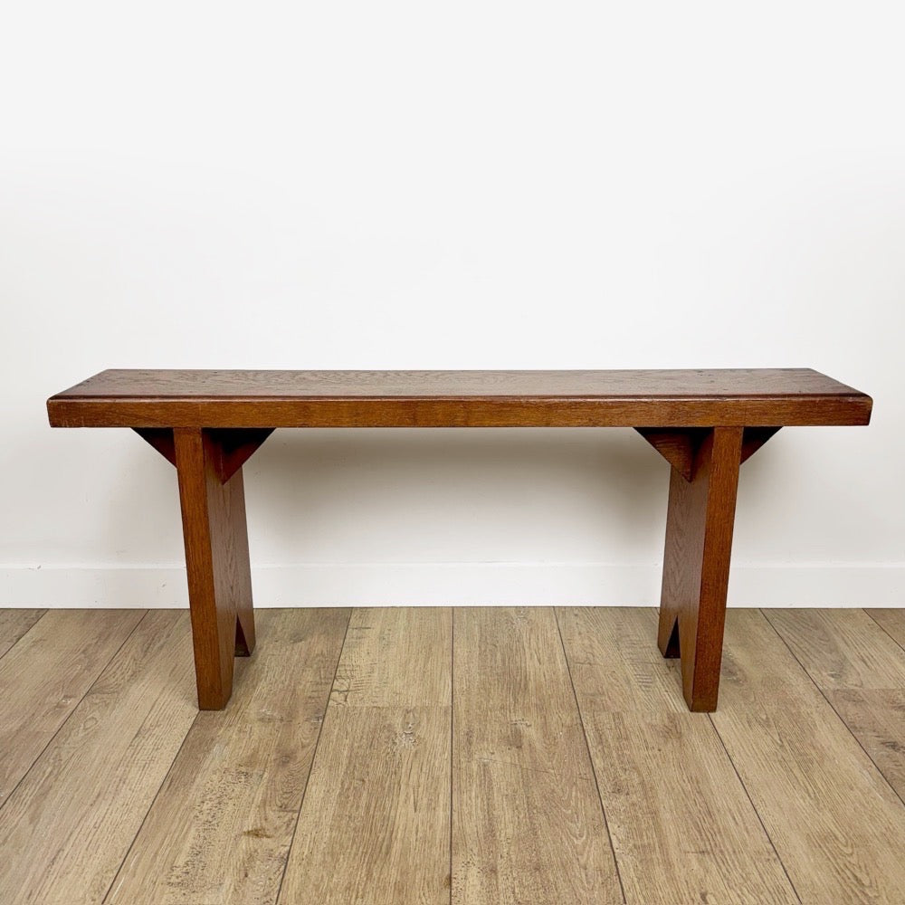 Banc brutaliste en chêne massif