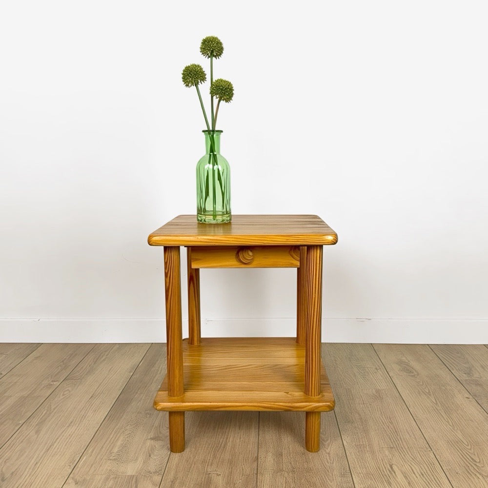 Table de chevet scandinave en pin années 80