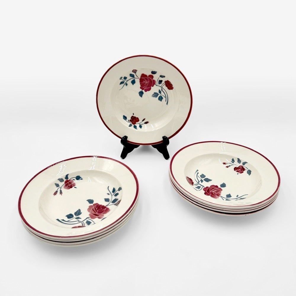 9 assiettes à soupe Badonviller modèle "Les Roses" années 50