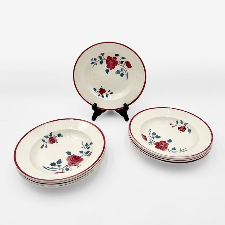 9 assiettes à soupe Badonviller modèle "Les Roses" années 50