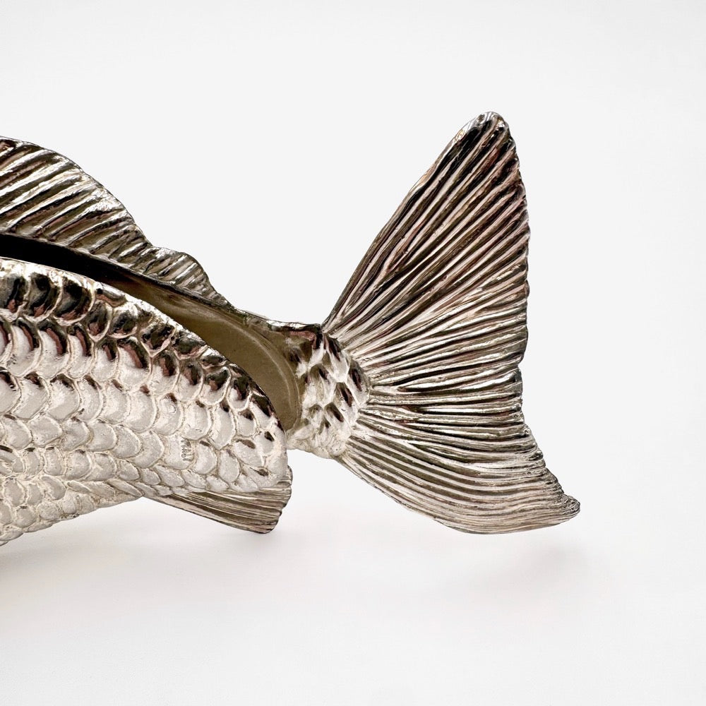 Porte-serviettes forme poisson en métal argenté années 60