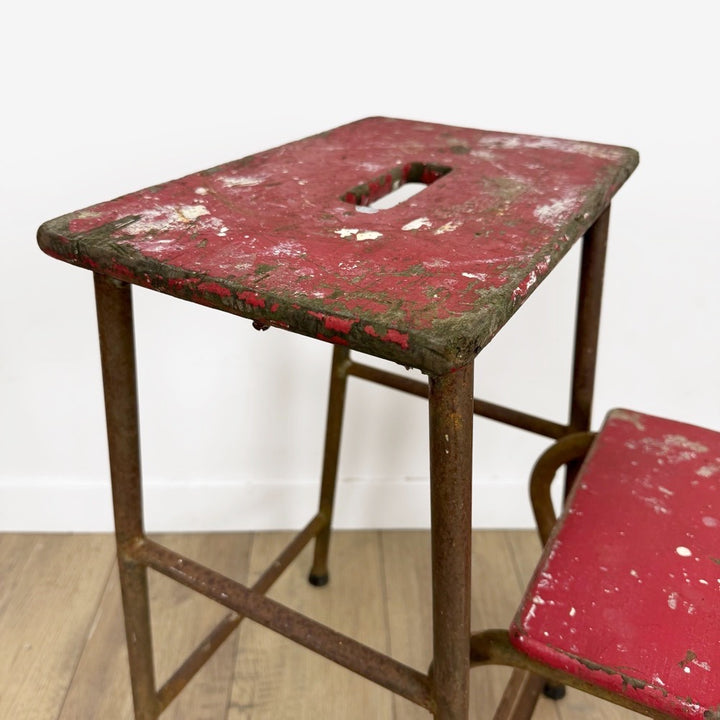 Escabeau 3 marches bois et métal rouge vintage