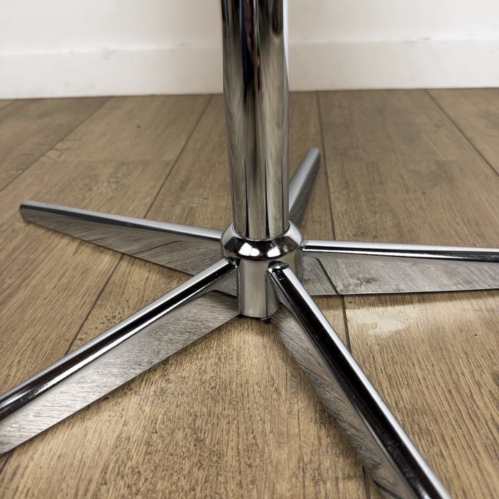 Fauteuil coque similis cuir et chrome années 70