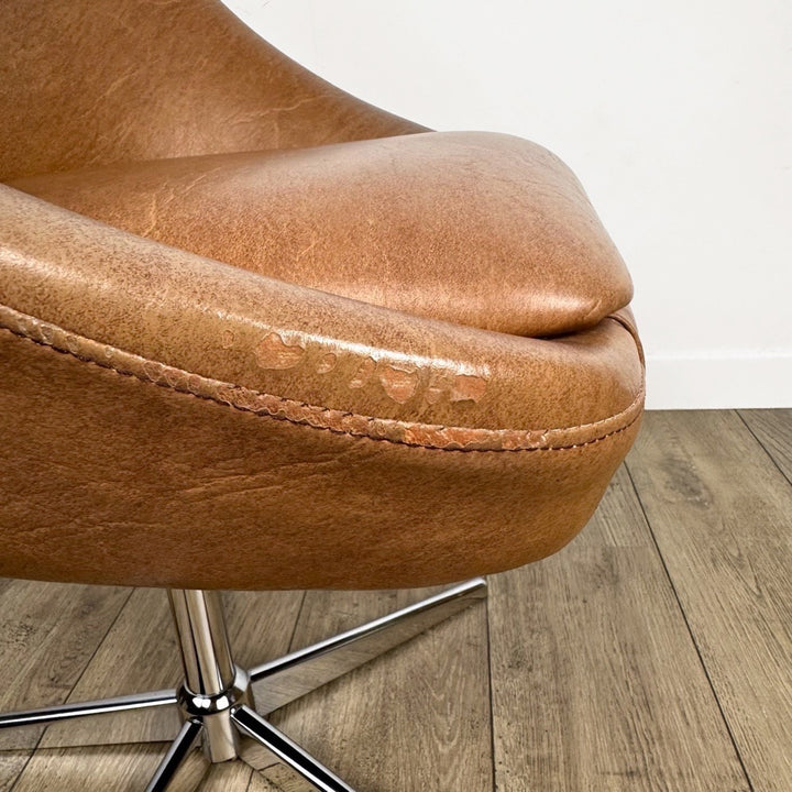 Fauteuil coque similis cuir et chrome années 70