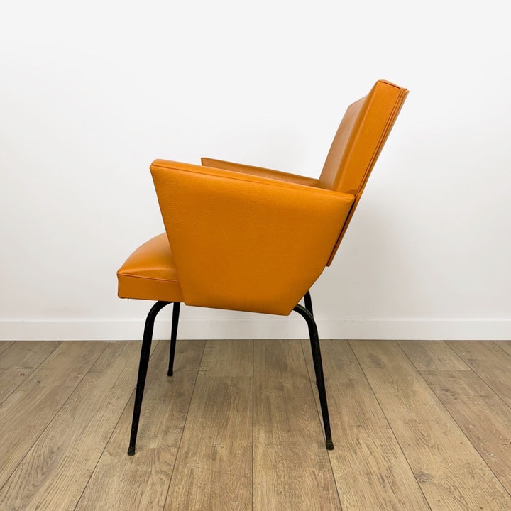 Fauteuil cocktail design Skaï orange années 50