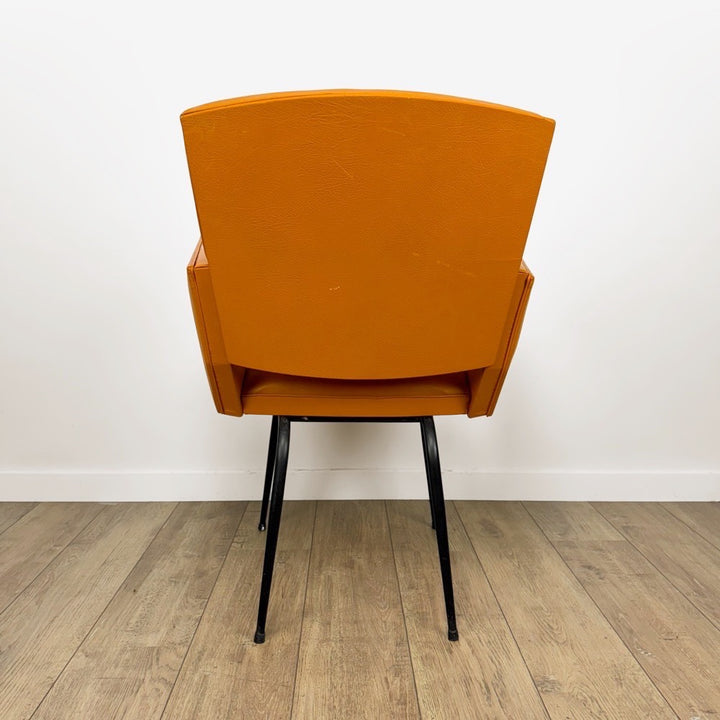 Fauteuil cocktail design Skaï orange années 50