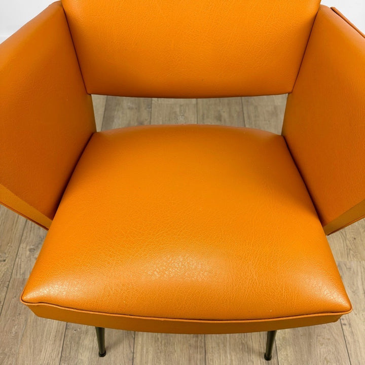 Fauteuil cocktail design Skaï orange années 50