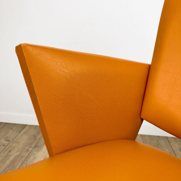 Fauteuil cocktail design Skaï orange années 50