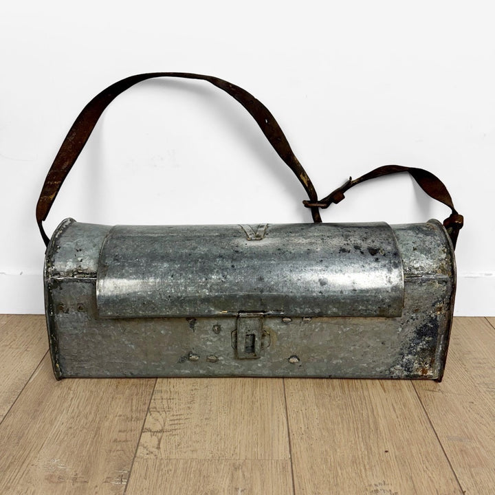Marotte caisse à outils de plombier en zinc
