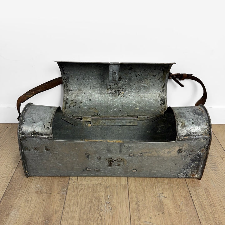 Marotte caisse à outils de plombier en zinc