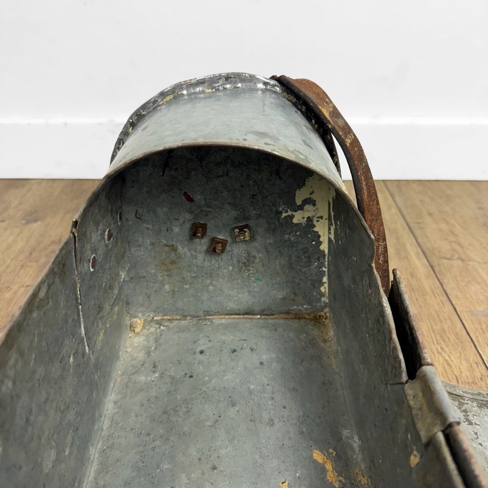 Marotte caisse à outils de plombier en zinc