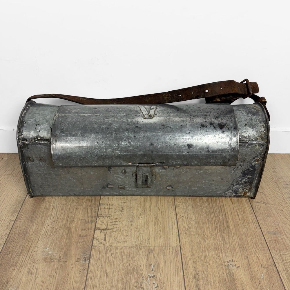 Marotte caisse à outils de plombier en zinc