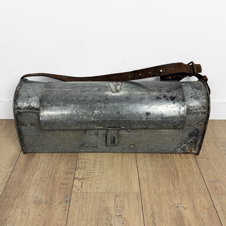 Marotte caisse à outils de plombier en zinc