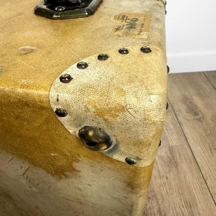 Valise rigide en bois et vélin années 50