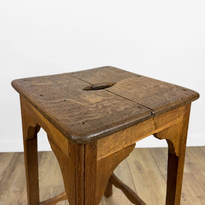 Tabouret haut à fente ancien