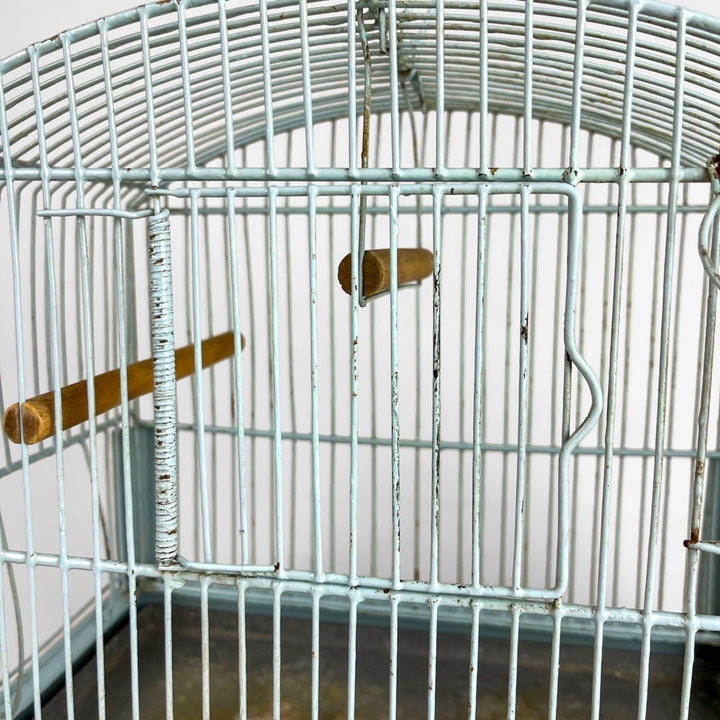 Ancienne cage à oiseau métal bleu ciel