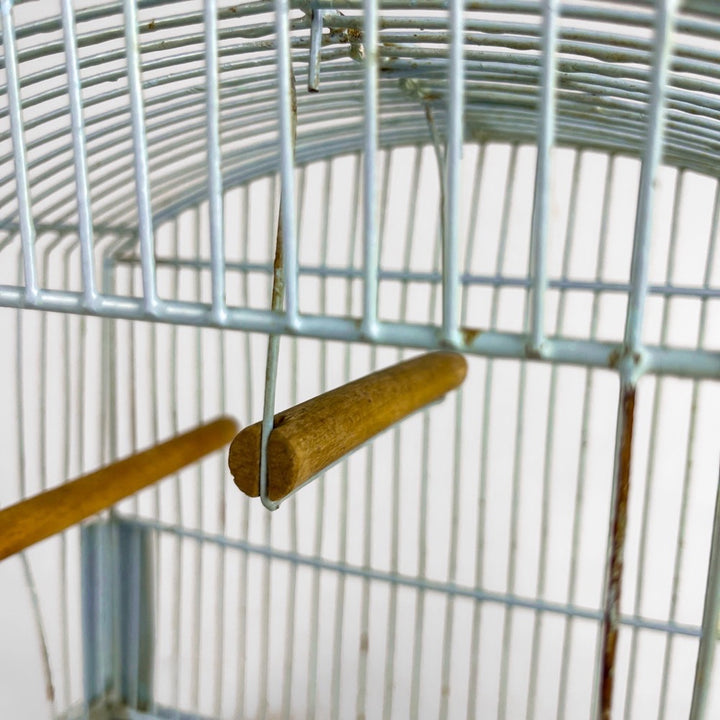 Ancienne cage à oiseau métal bleu ciel