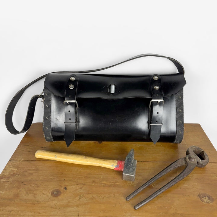 Marotte de plombier vintage en cuir