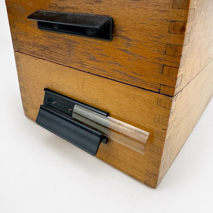 Ancienne boîte à fiches scolaire