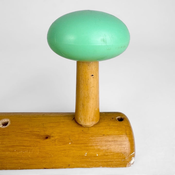 Porte-manteaux bois boules multicolores années 60