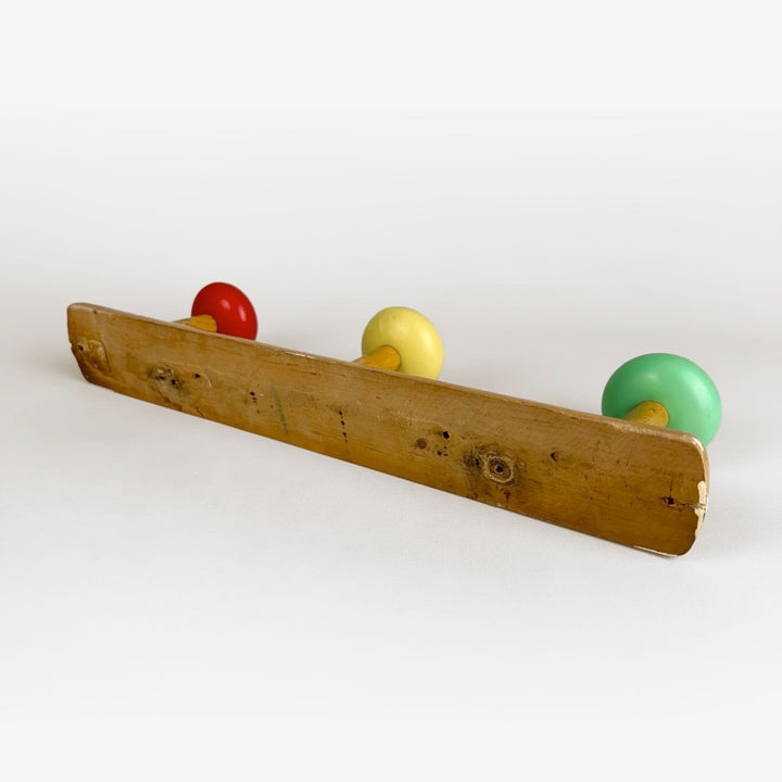 Porte-manteaux bois boules multicolores années 60