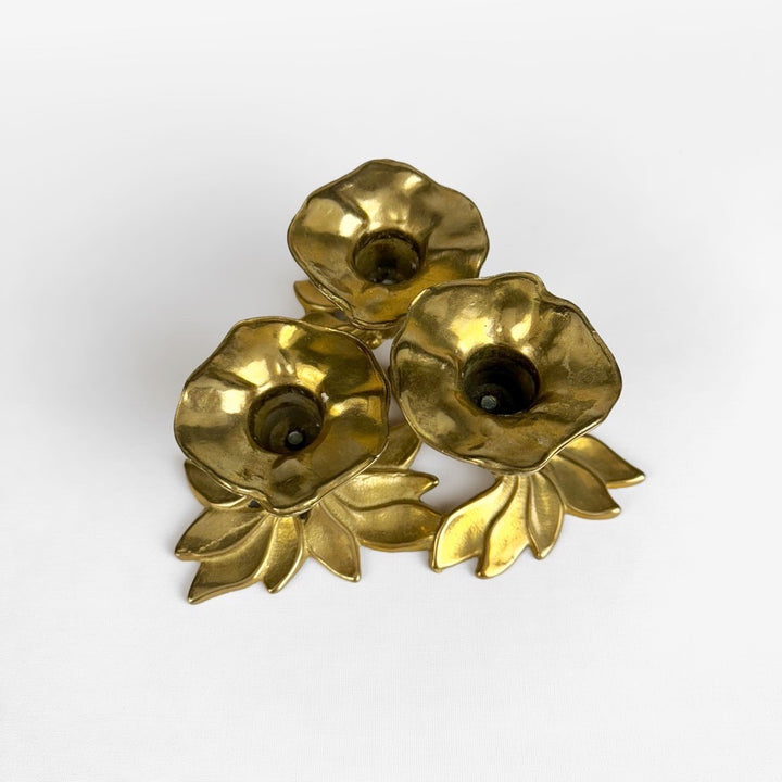 Bougeoirs trois fleurs en laiton style Art Nouveau