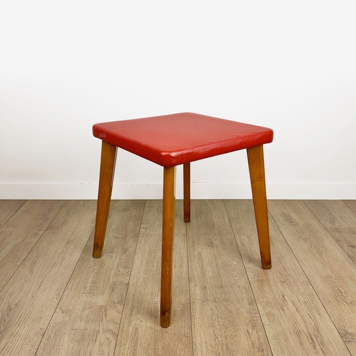 Tabouret bois et similis cuir rouge années 50