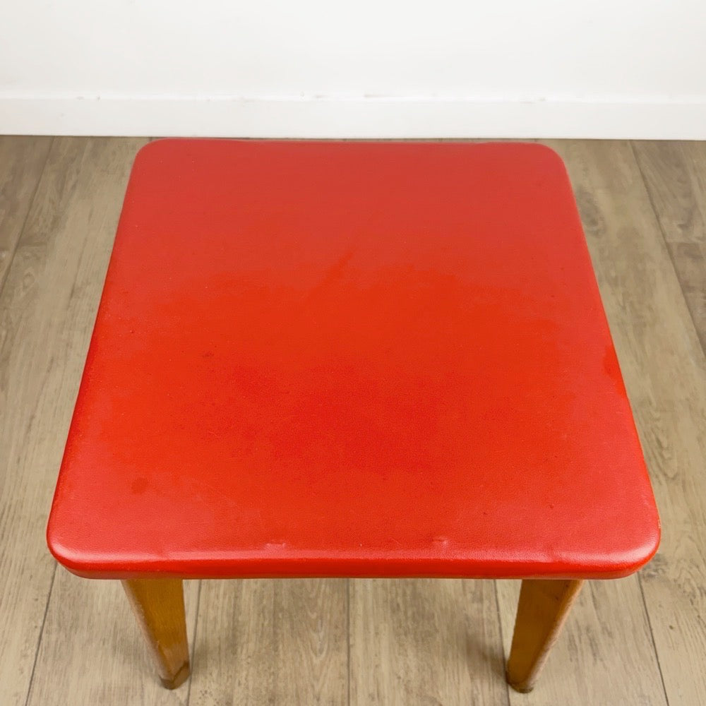 Tabouret bois et similis cuir rouge années 50