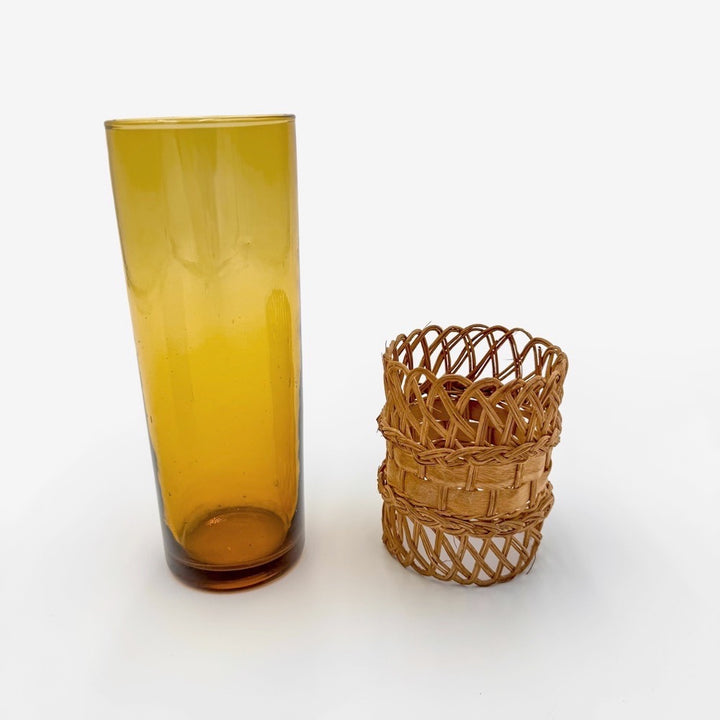 Service à orangeade verres ambrés et panier osier 60's