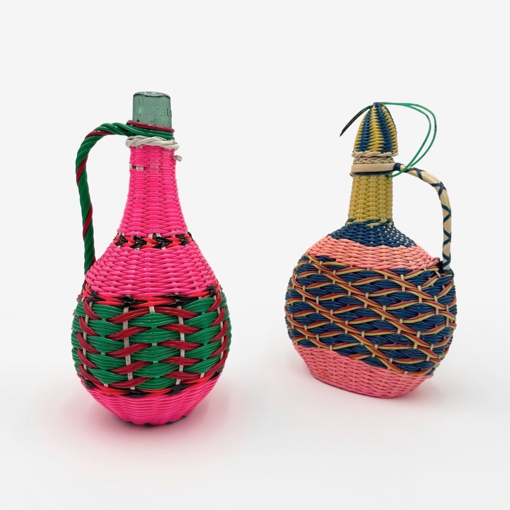 Duo de bouteilles fils scoubidou vintage