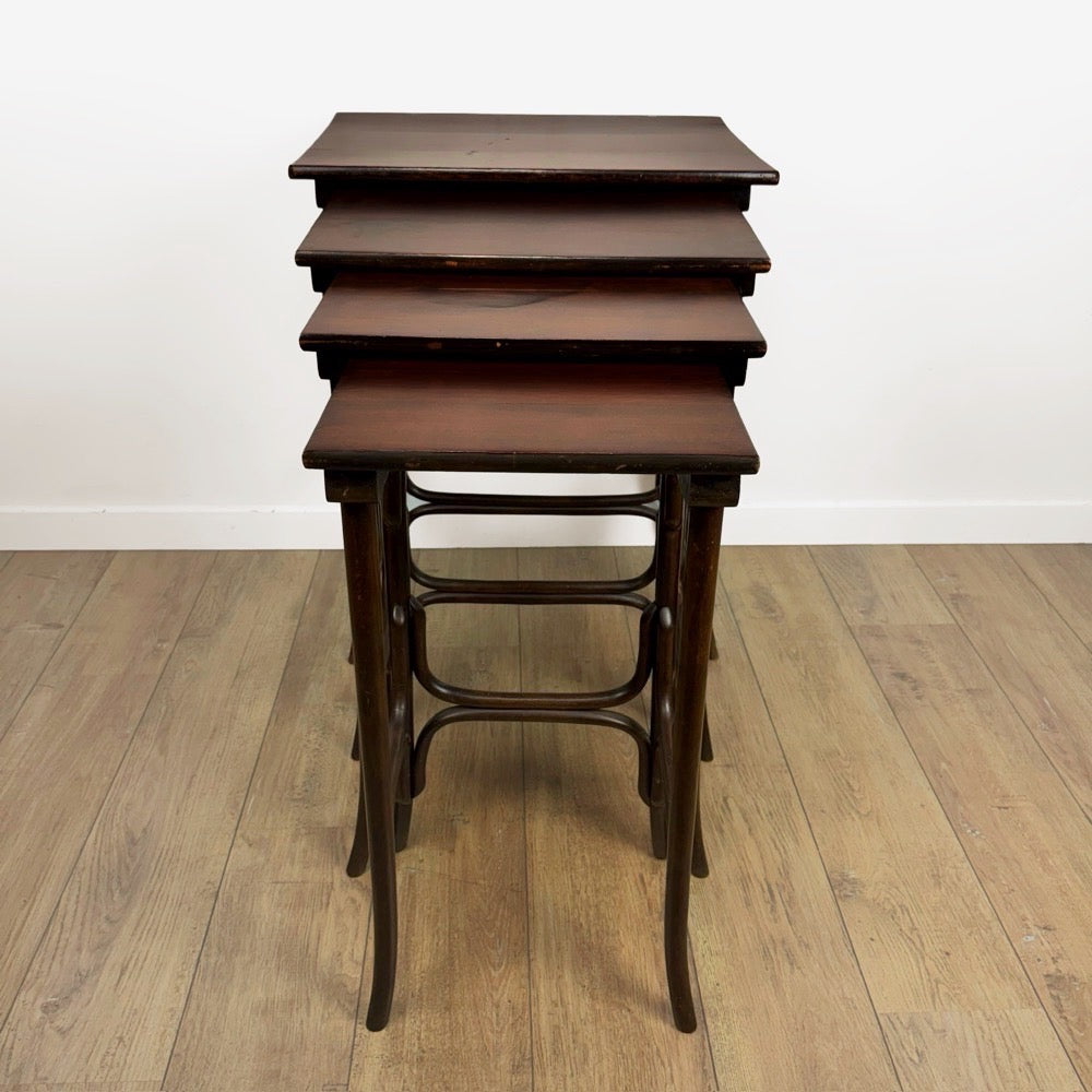 Tables gigognes Thonet n°10 Art Nouveau 1900