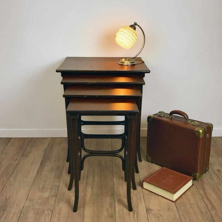 Tables gigognes Thonet n°10 Art Nouveau 1900