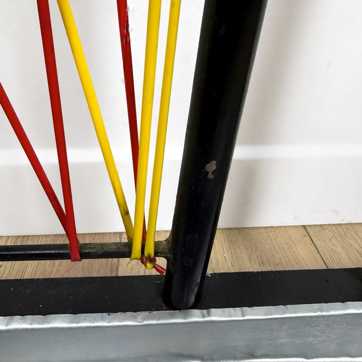 Vestiaire métal boules bois et scoubidou années 60