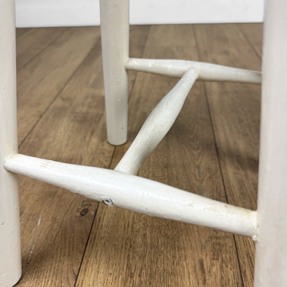 Tabouret d'atelier en bois peint vintage