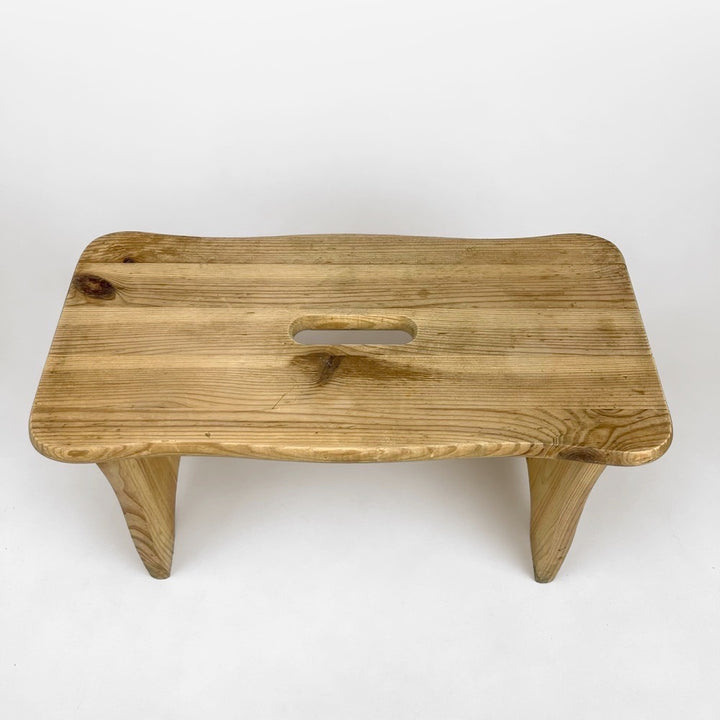 Petit banc marchepied en pin à fente années 80