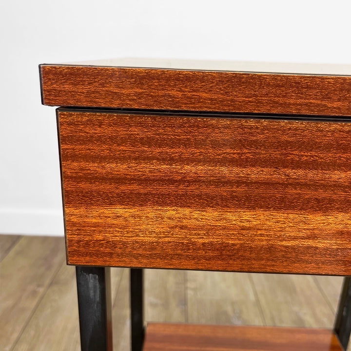 Meuble d'appoint design Formica et métal