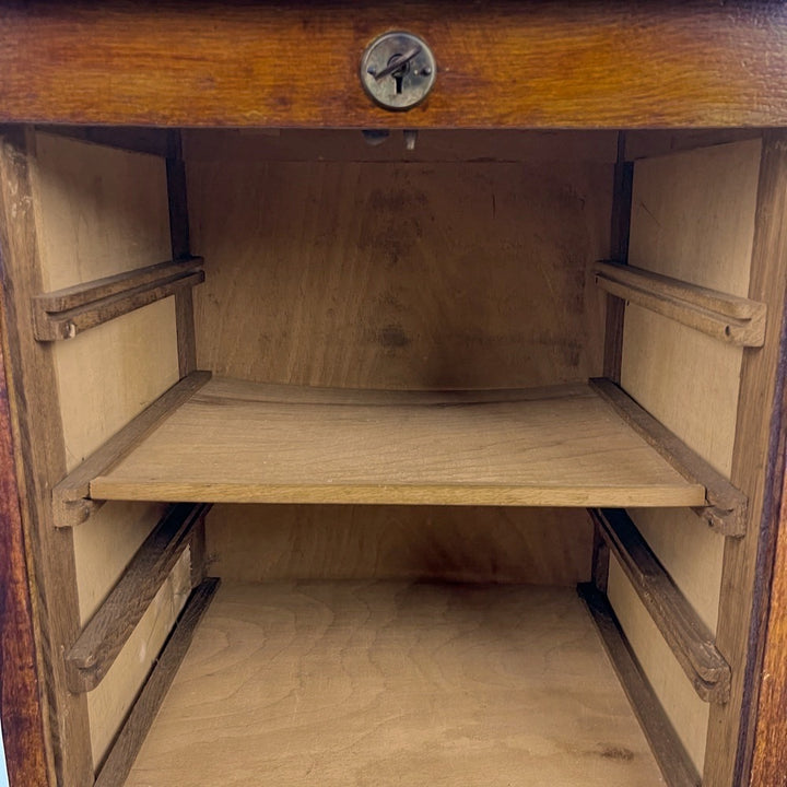Meuble de métier à rideau
