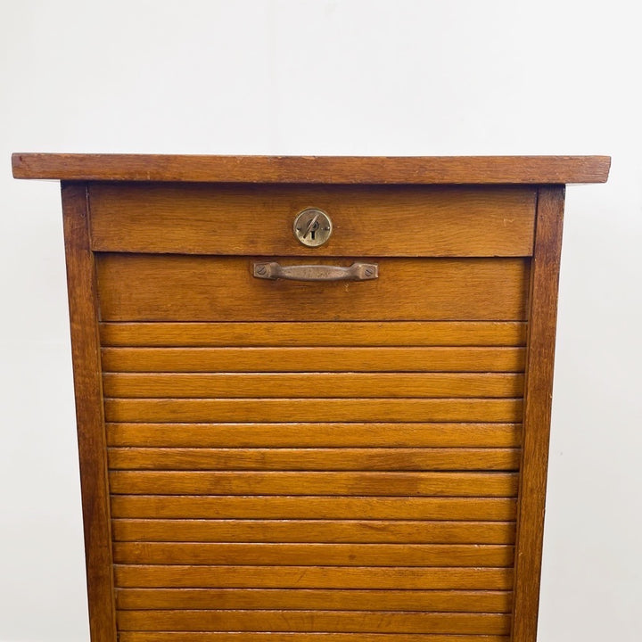 Meuble de métier à rideau